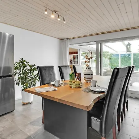 Stunning Home In Krusa With Wifi Vakantiehuis *