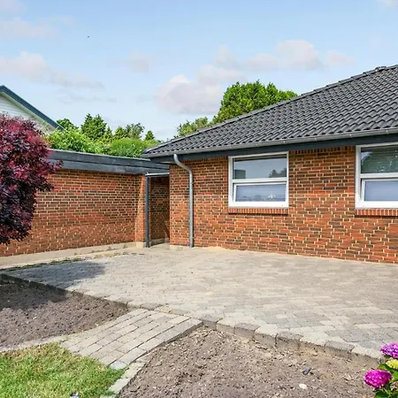 Stunning Home In Krusa With Wifi Kruså