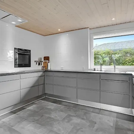 Stunning Home In Krusa With Wifi * Kruså